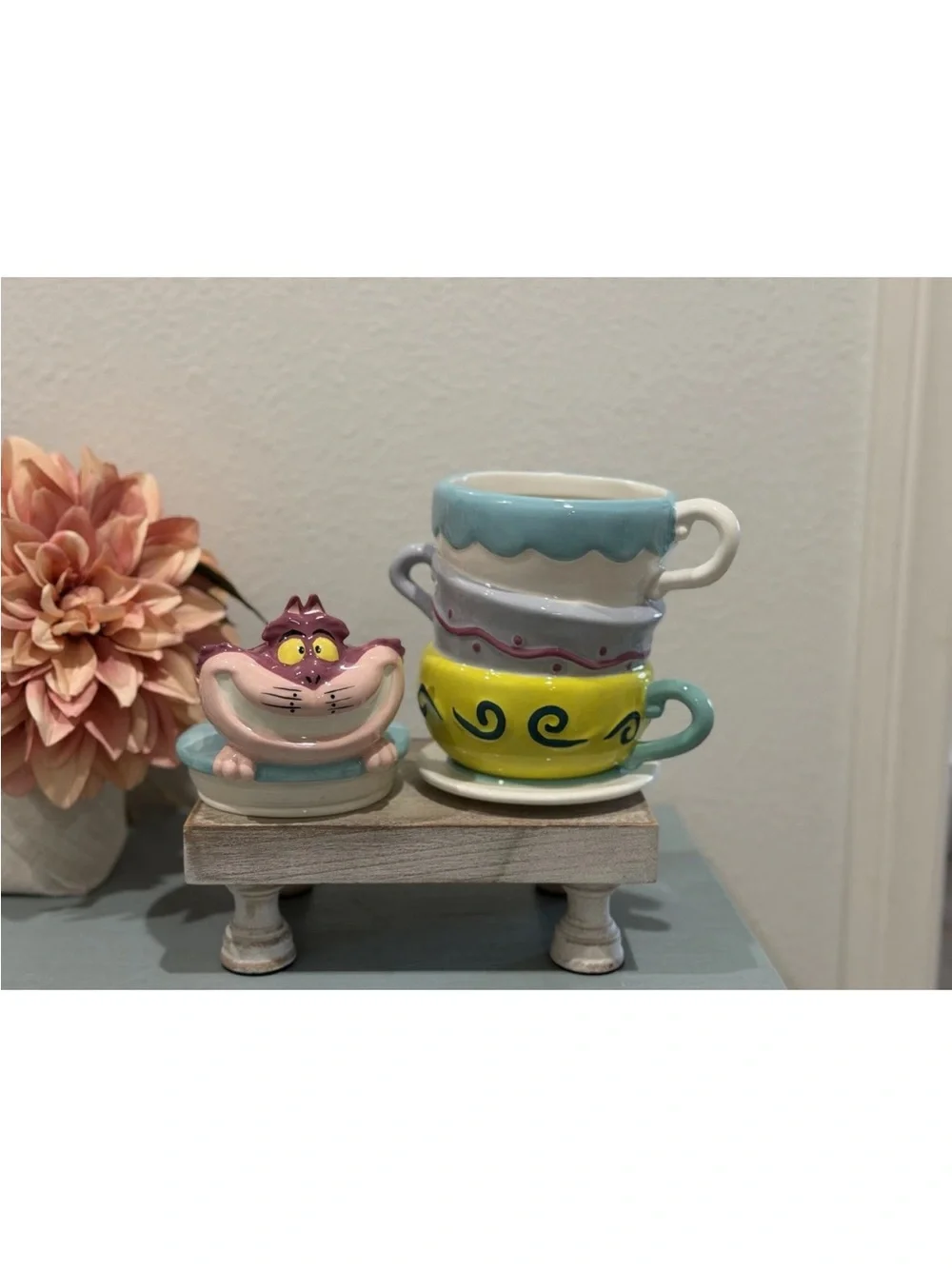 Disney Alice in Wonderland Cheshire Cat Cookie Jar Stacked Teacups